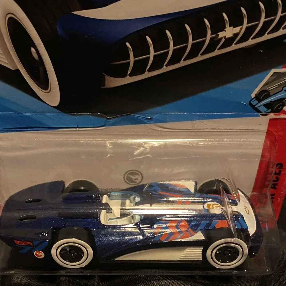 Hot Wheels Track Aces Car Treasure Hunt